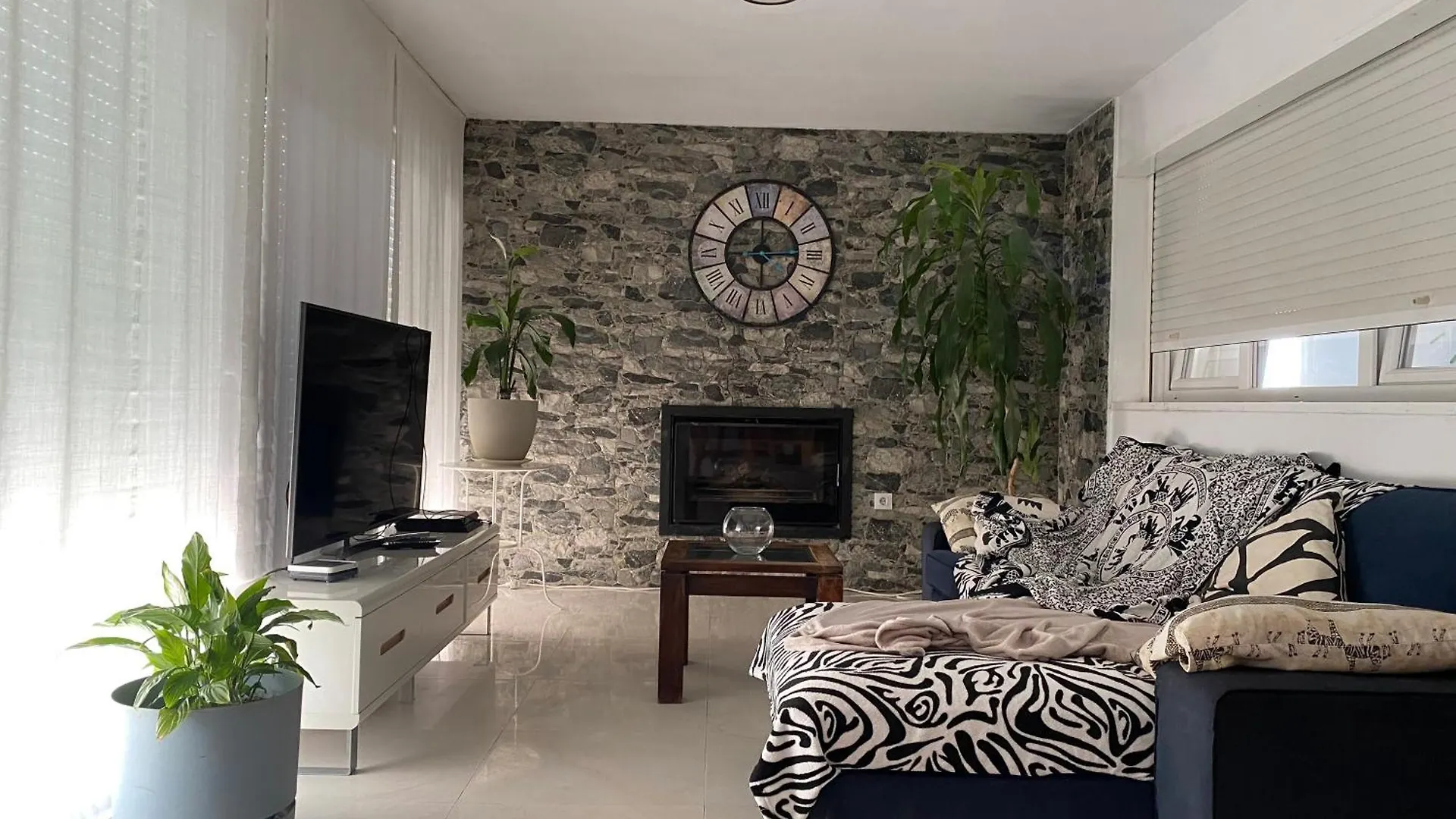 Homestay Privada Amplia Apartment Montequinto